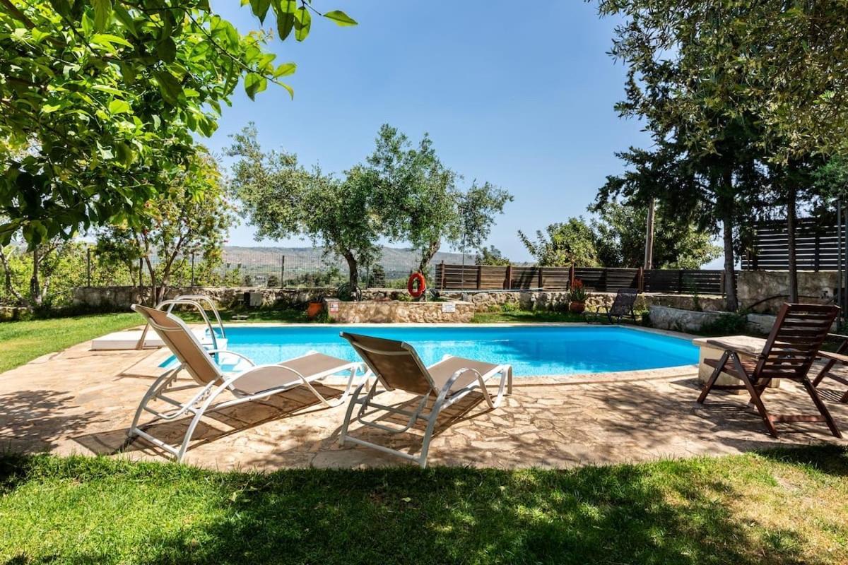 Villa Aloni Fílippos Екстериор снимка