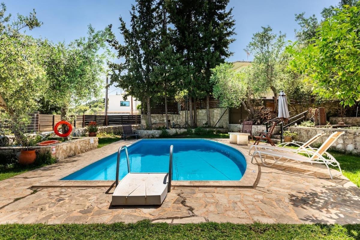 Villa Aloni Fílippos Екстериор снимка